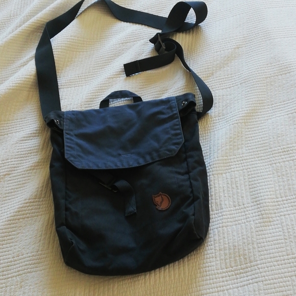 Fjallraven Handbags - Authentic Fjallraven cross body